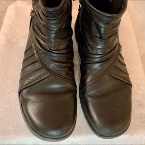 Black Leather Rockport Ankle Boots Size 9